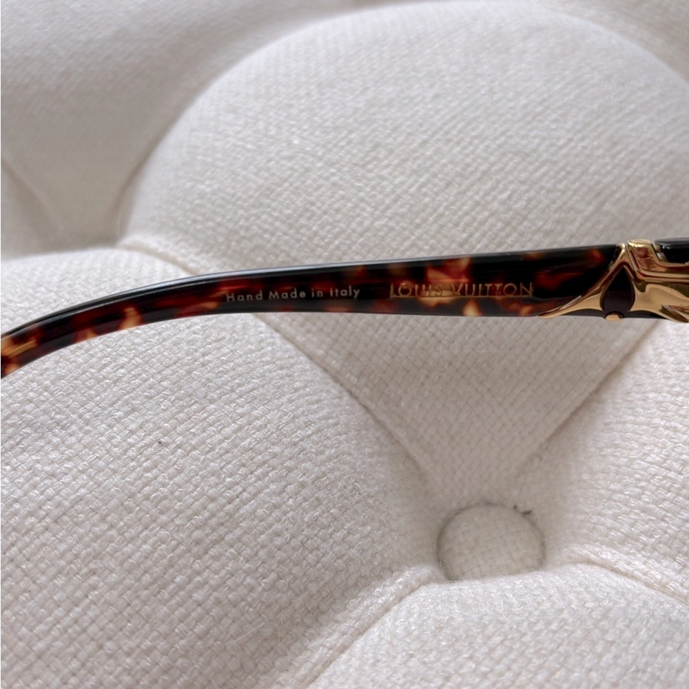 Louis Vuitton Tortoise Shell Sunglasses - Picture 7 of 8
